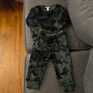 Cat & Jack Unisex Camouflage fleece Set Size 3t